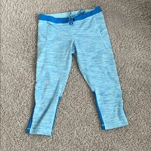 💙💙💙gorgeous blue lulu lemon capris leggings